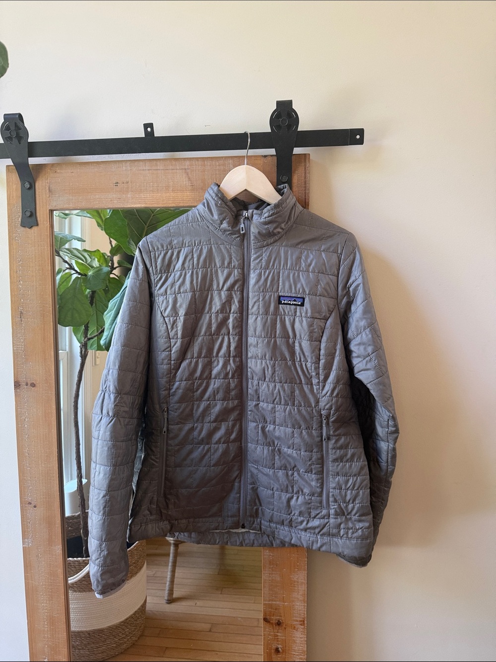 Patagonia Nano Puff Jacket Size M